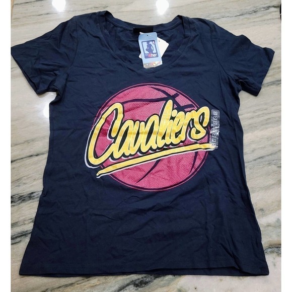 NBA Cleveland Cavaliers Basketball T-Shirt Medium - Picture 1 of 7